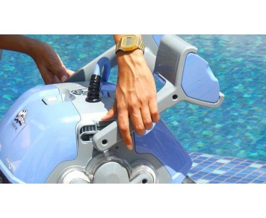 Компактный и стильный робот-пылесос Dolphin