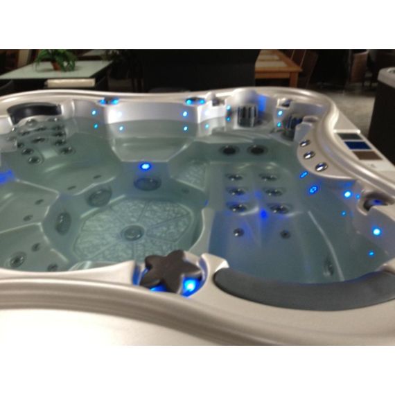 Точечная LED подсветка Ique SPA