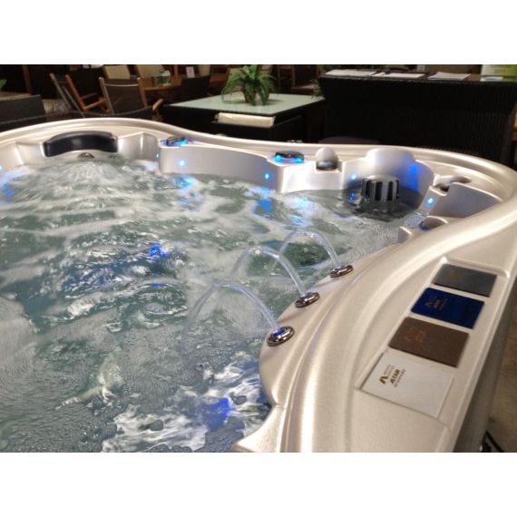 Точечная LED подсветка Ique SPA