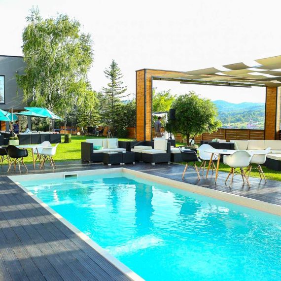 Бассейны Compass Pools серия Briliant